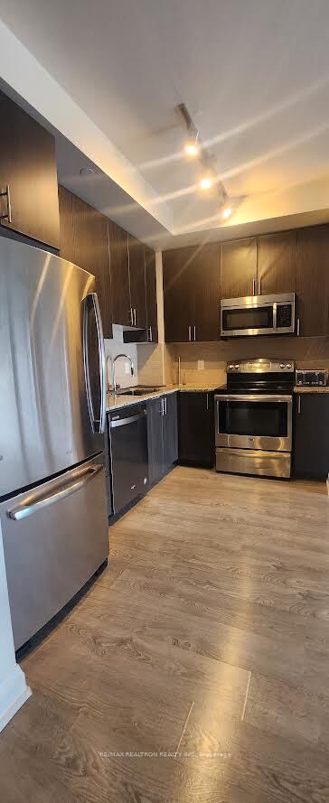Property Photo:  7171 Yonge Street  ON L3T 0C5 