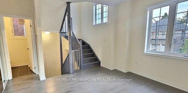 Property Photo: 31 Allegro Drive ON L6Y 6J9