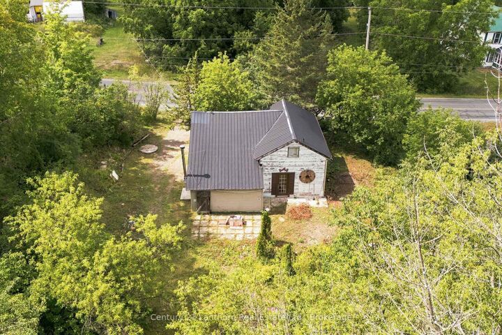 Property Photo: 1881 Stockdale Road ON K0K 2C0