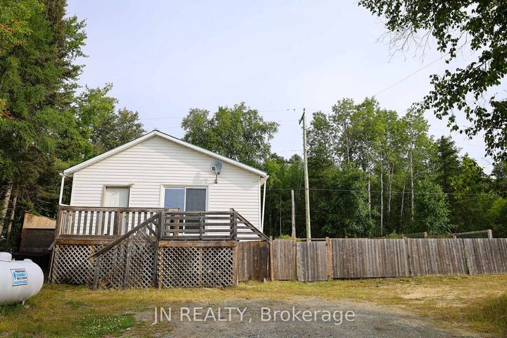 Property Photo: 2 Broadway Avenue ON P0K 1K0
