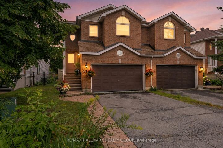 139 Castle Glen Crescent — photo 1
