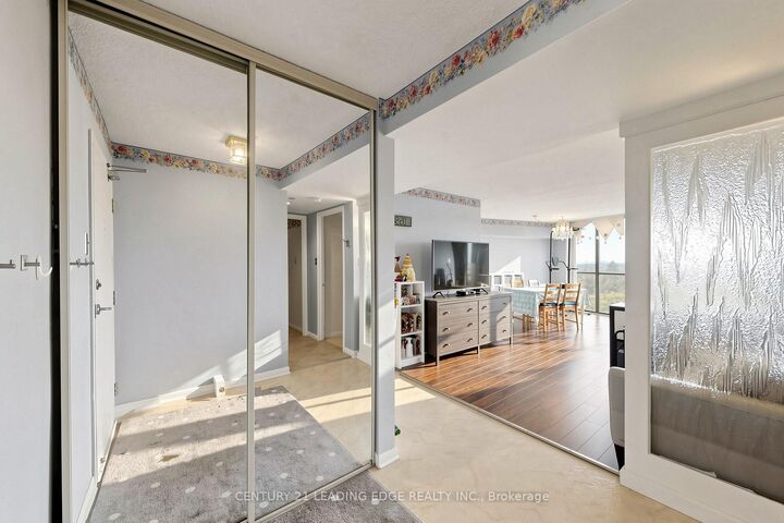 Property Photo:  1230 Marlborough Court W 1106  ON L6H 3K6 