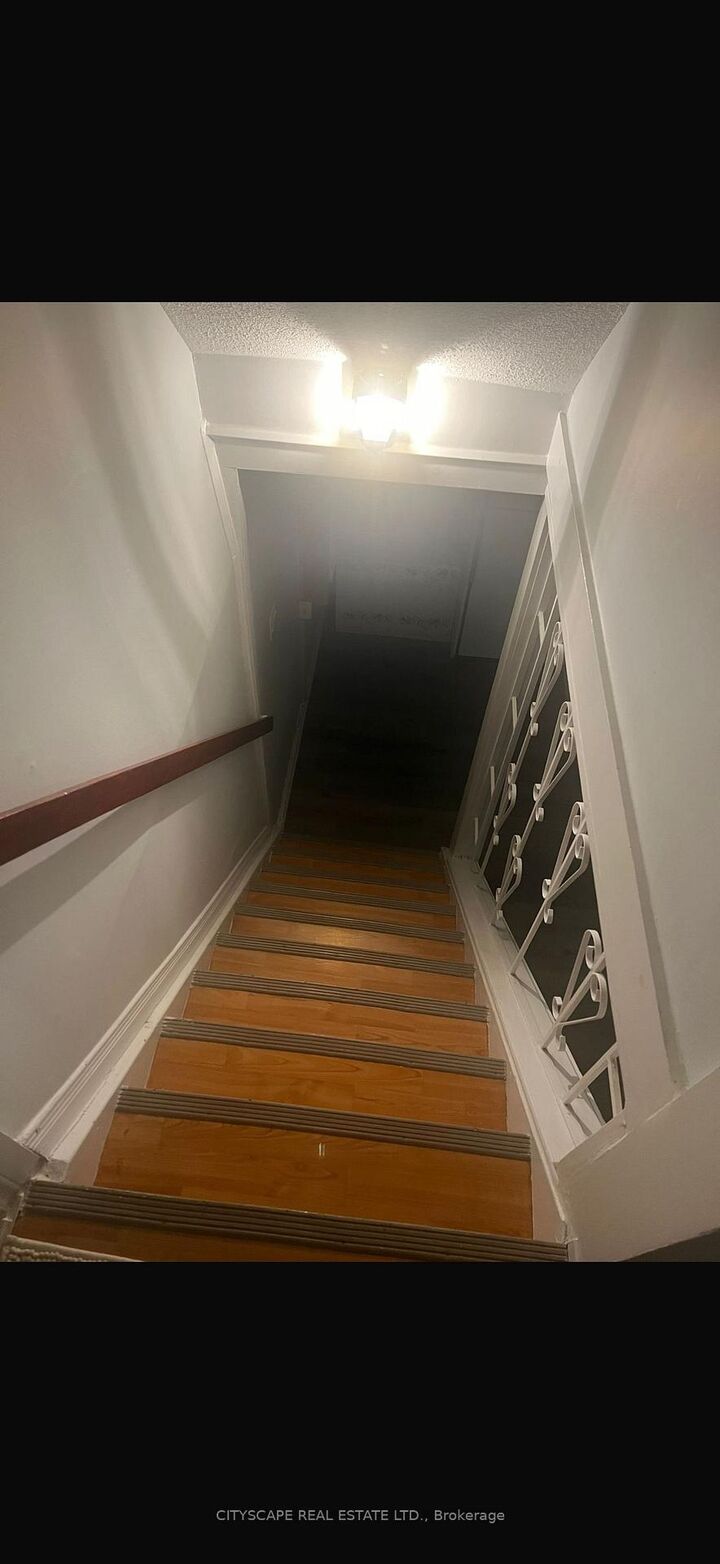Photo de la propriété:  139 Ecclestone Drive  ON L6X 3P7 