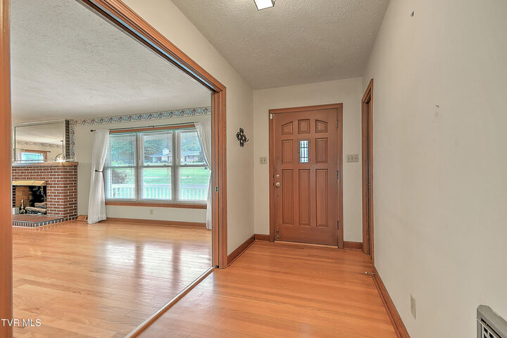 Property Photo:  105 Meadowview Drive  TN 37659 