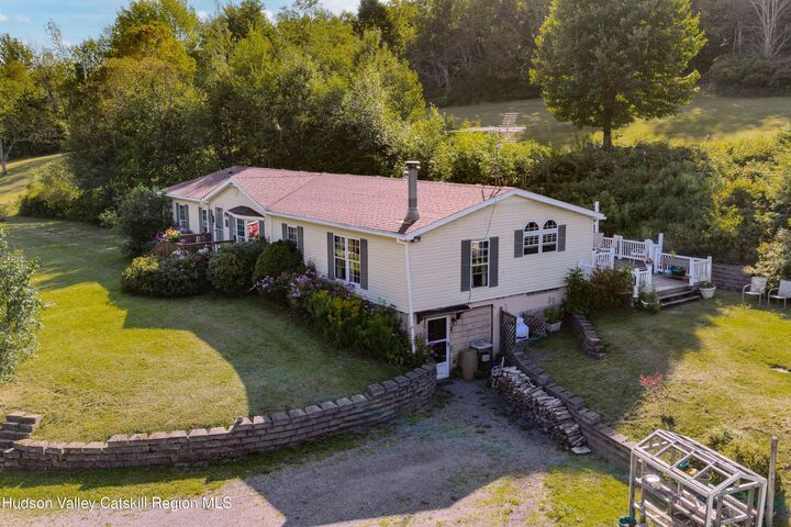 Property Photo:  248 Hubbard  NY 12076 