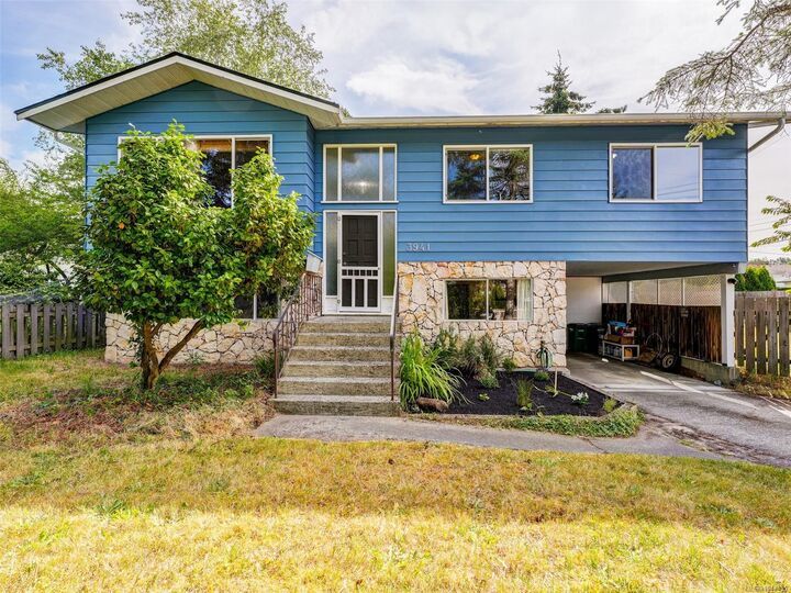 3941 Larchwood Dr — photo 1