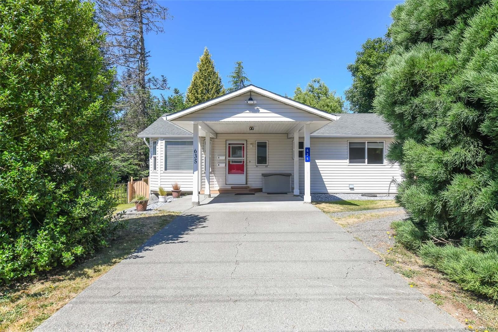 Property Photo: 635 Pritchard Rd BC V9M 3J1