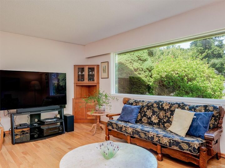 Property Photo: 4209 Leeron Pl BC V9C 3Z9