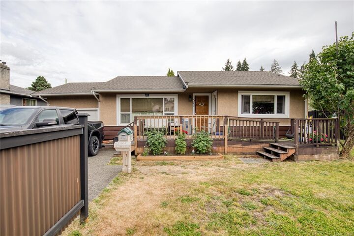 543 Bradley St — photo 1