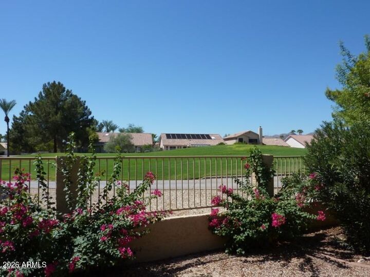 Property Photo: 12282 S Shoshoni Drive AZ 85044