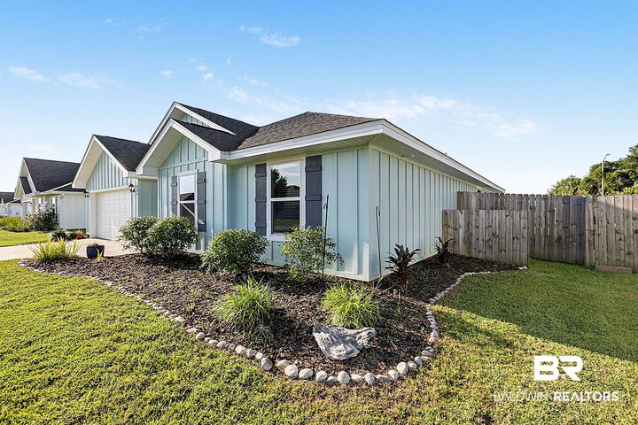 Property Photo: 359 Preston Way AL 36542