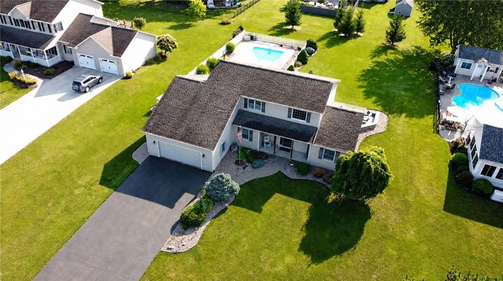 Property Photo:  14 Brae Ridge Road  NY 13021 