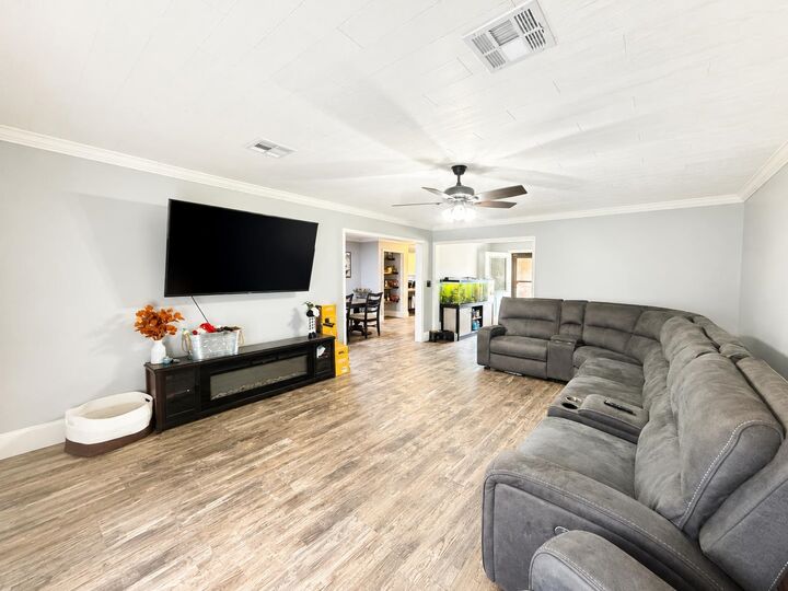 Property Photo: 210 South Central Boulevard LA 70344