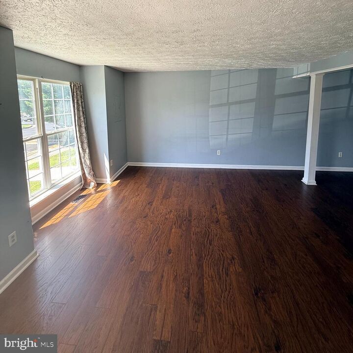 Property Photo: 103 Sutton Court VA 22601