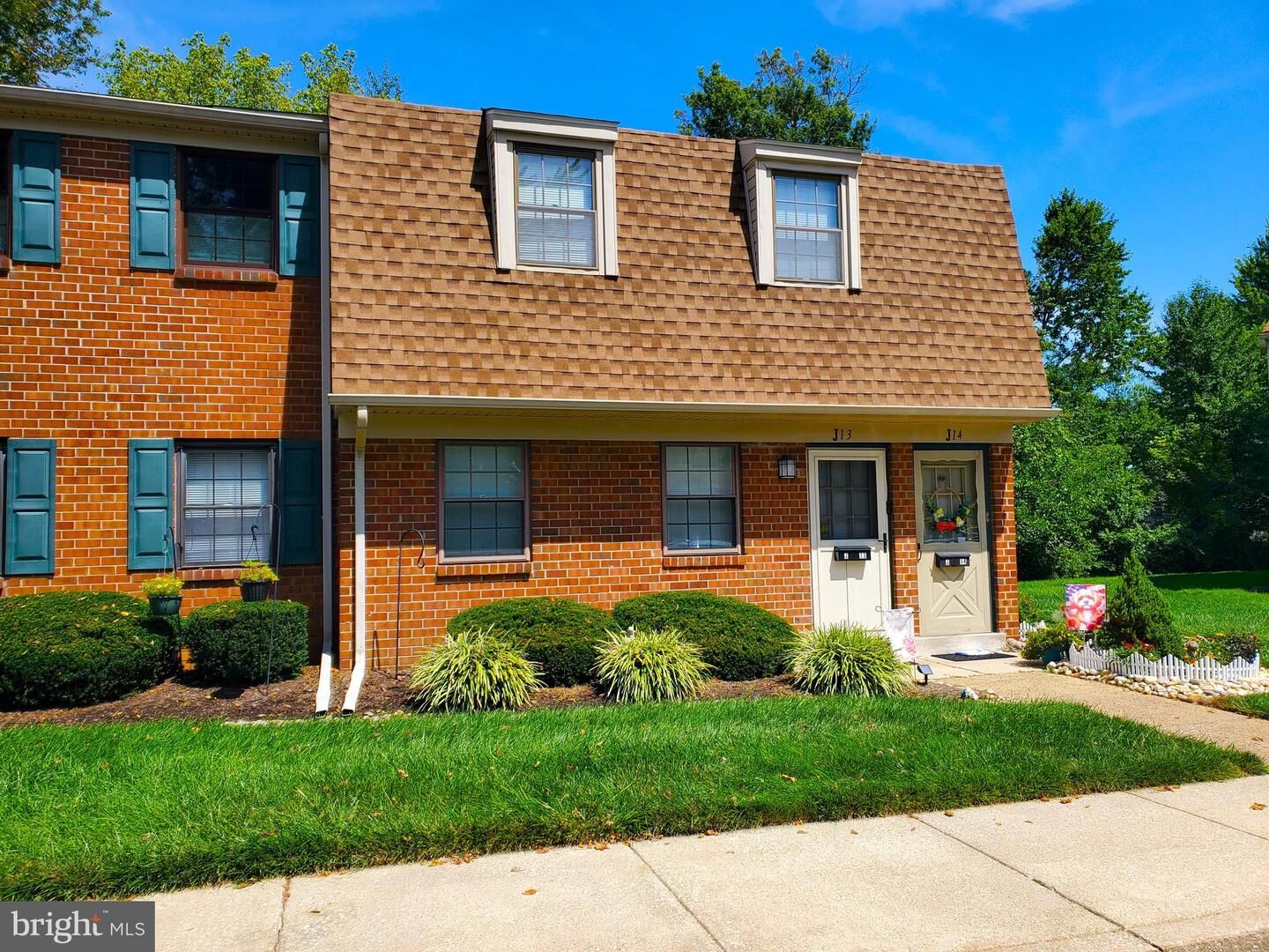 Property Photo: 1155 York Road J13 PA 18974