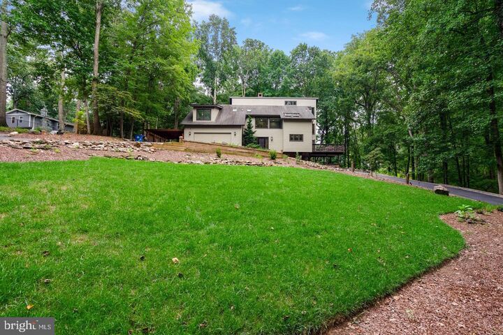Property Photo: 10227 Lawyers Road VA 22181