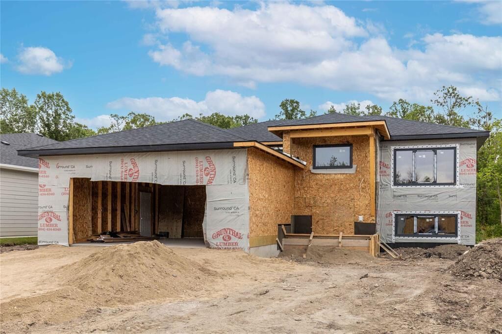 Property Photo:  112 Ravenhill Drive  MB R0A 0V2 