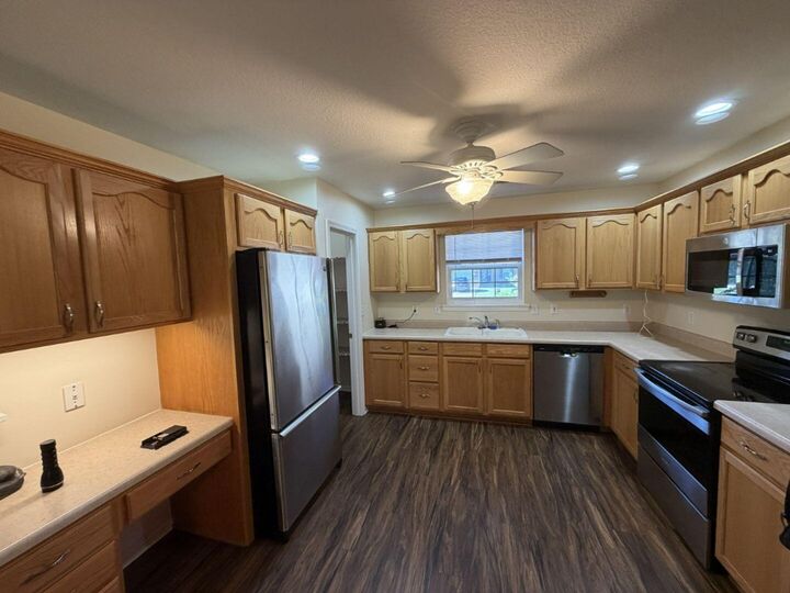 Property Photo:  509 Amazon Dr  MO 65202 