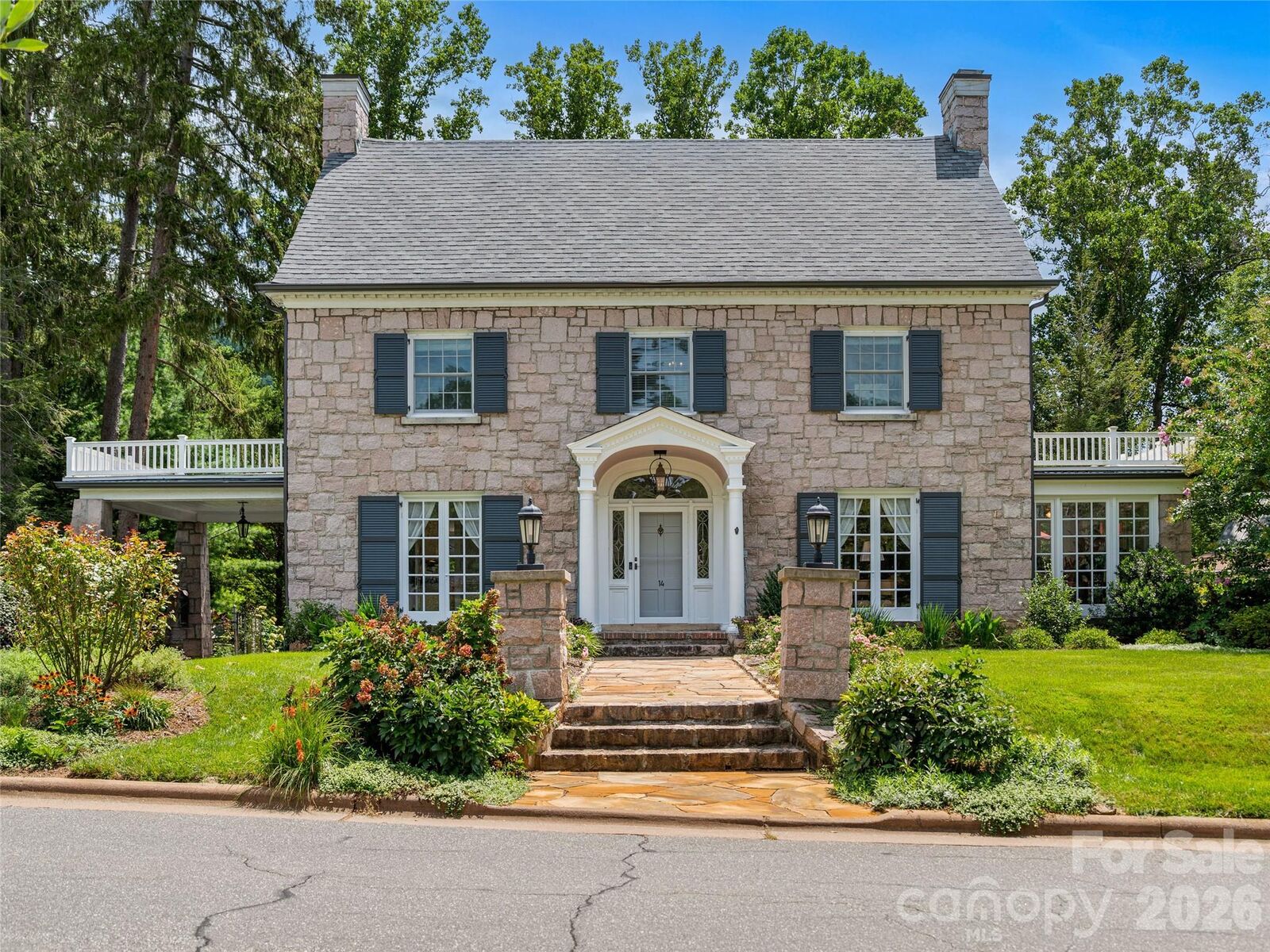 Property Photo:  14 Griffing Boulevard  NC 28804 