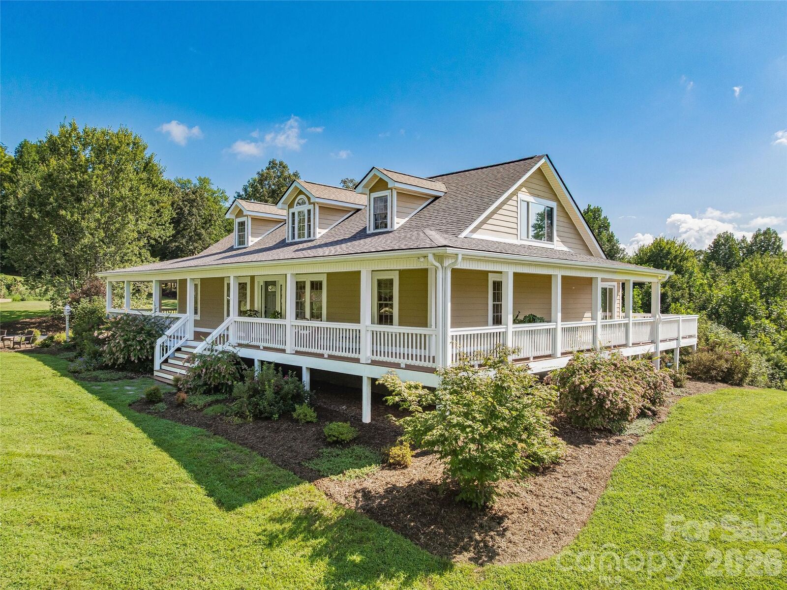 Property Photo:  34 Ridge Glen Lane  NC 28748 