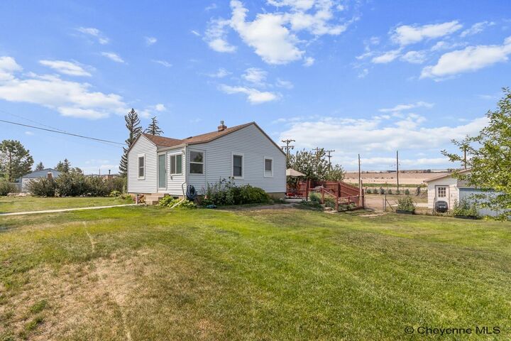 Property Photo: 1318 Cherry St WY 82007