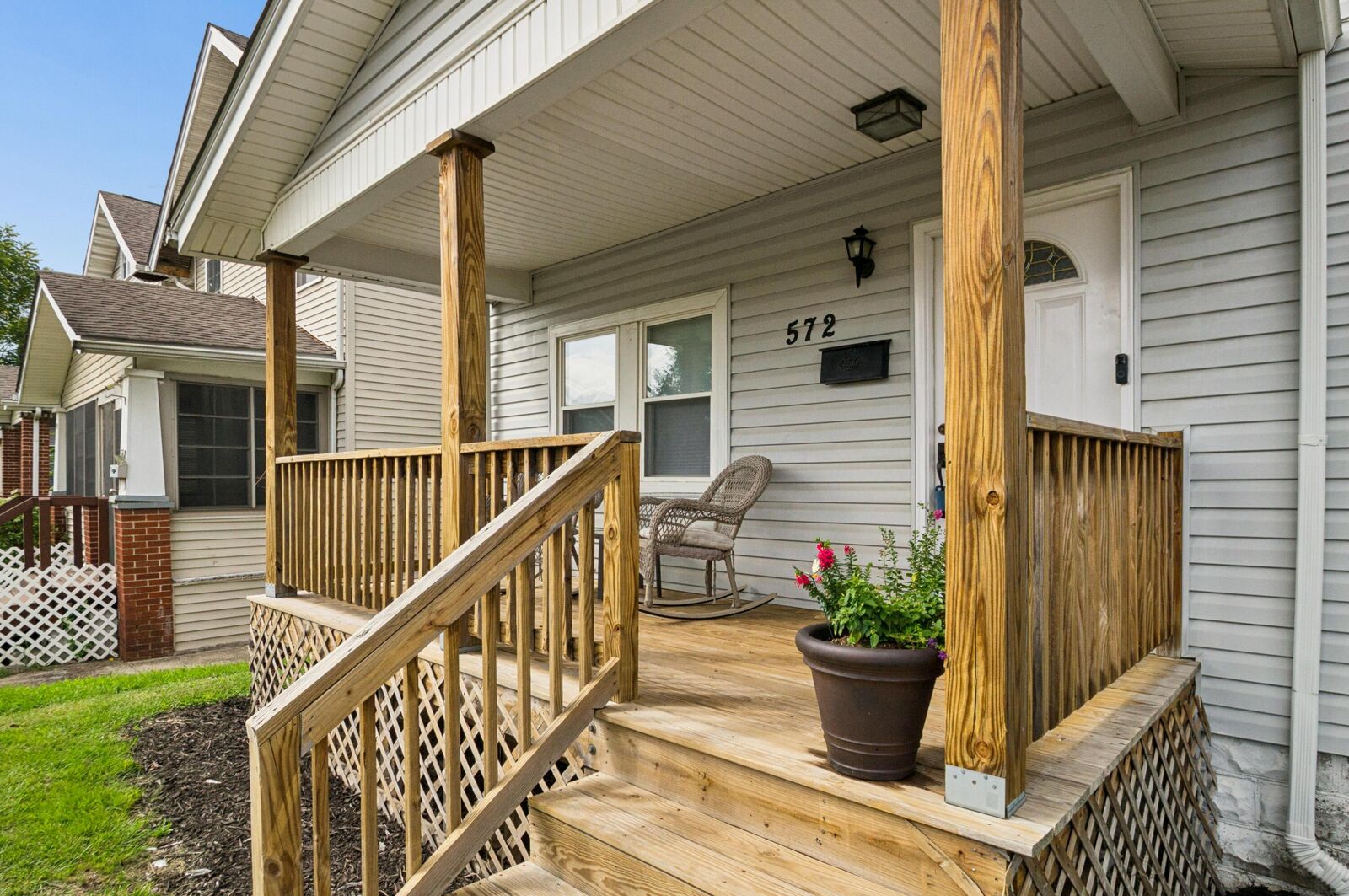 Property Photo: 572 Frebis Avenue OH 43206