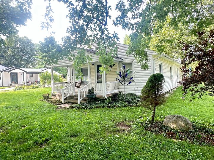 Property Photo:  5715 Chestnut Hills NE Road  OH 43055 