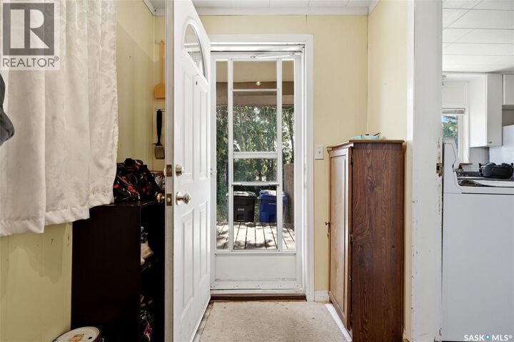 Property Photo:  205 1st Avenue  SK S0A 1V0 