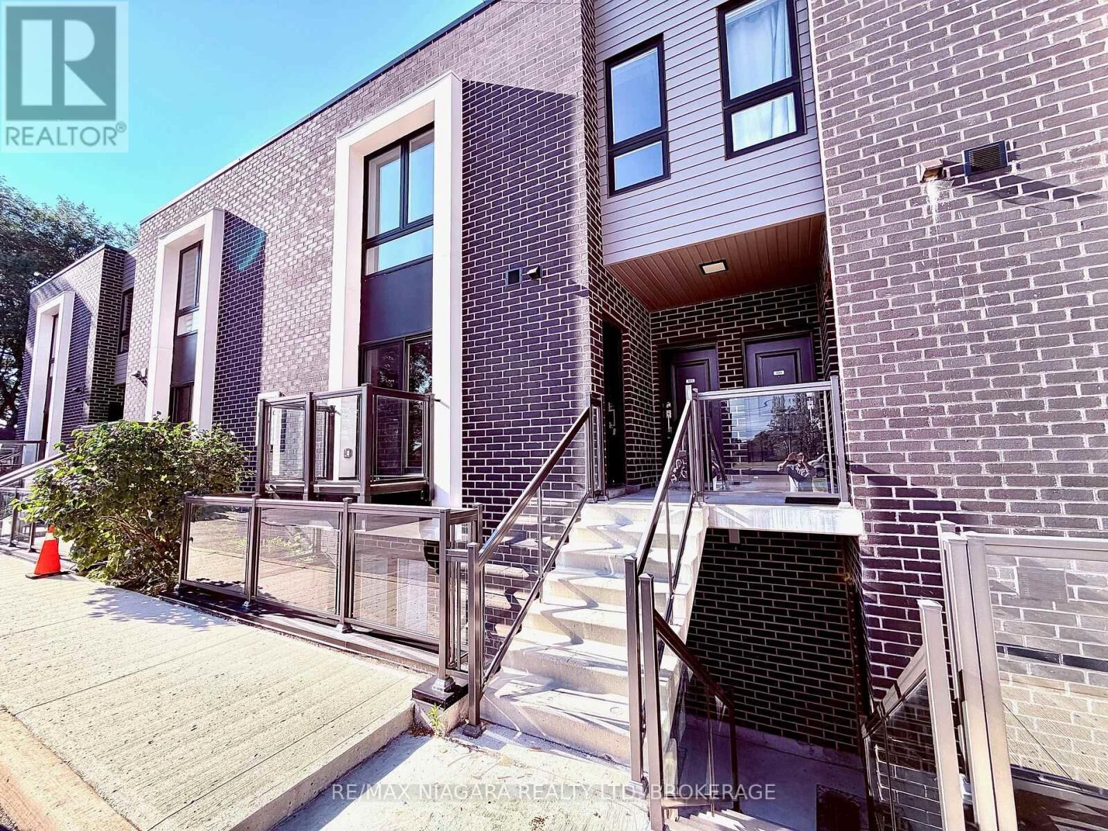 Property Photo:  6065 McLeod Road  ON L2G 0Z7 