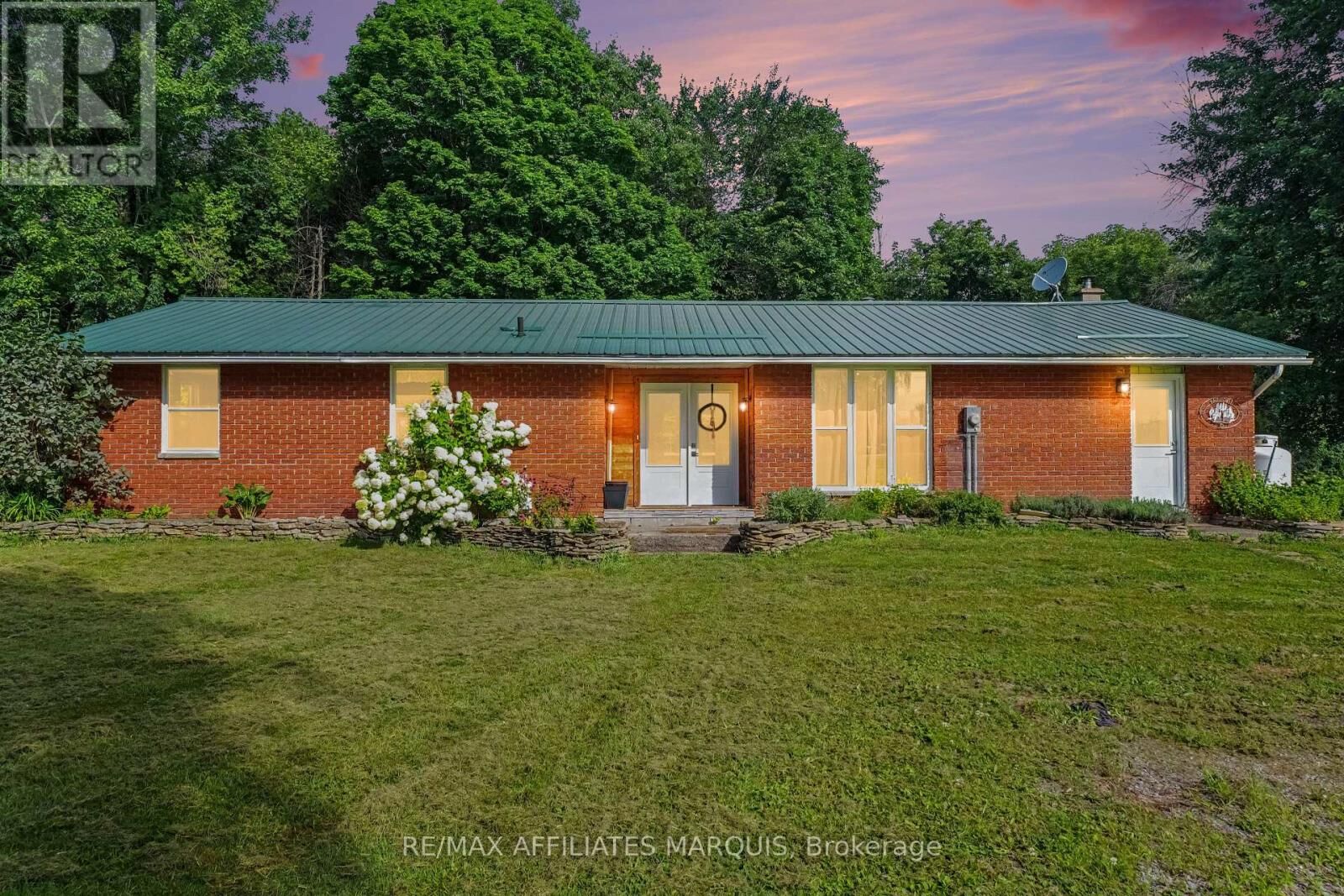 Property Photo:  1820 Cty 16 Road  ON K0G 1G0 