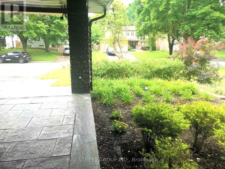 Property Photo: 24 Avondale Crescent ON L3P 2K1