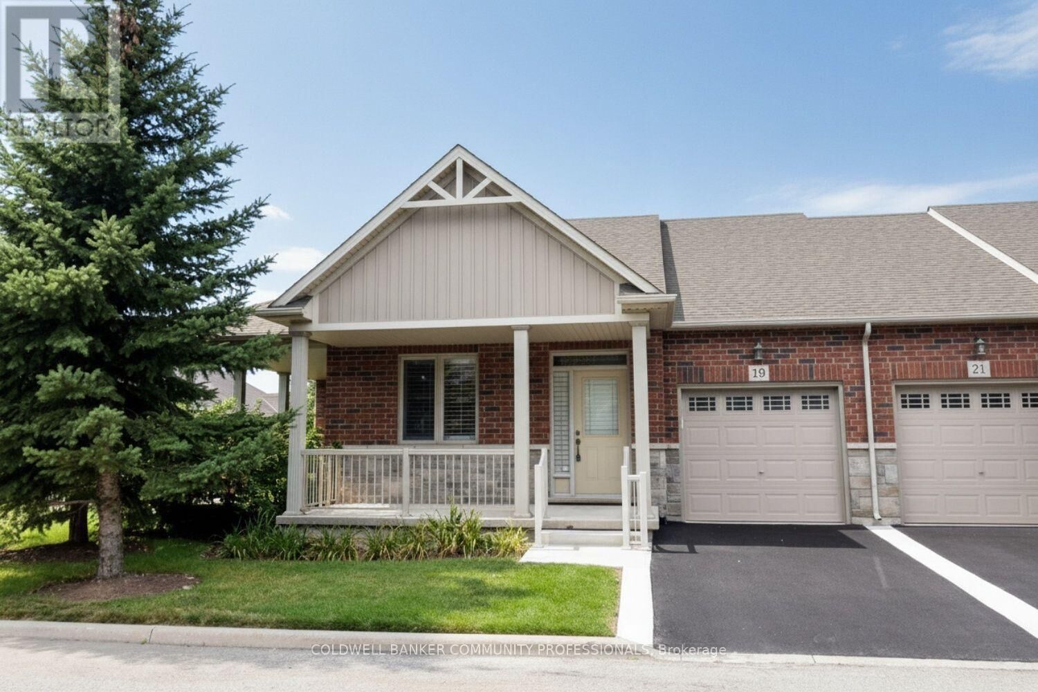 Property Photo:  19 Stickland Lane  ON L0R 1C0 
