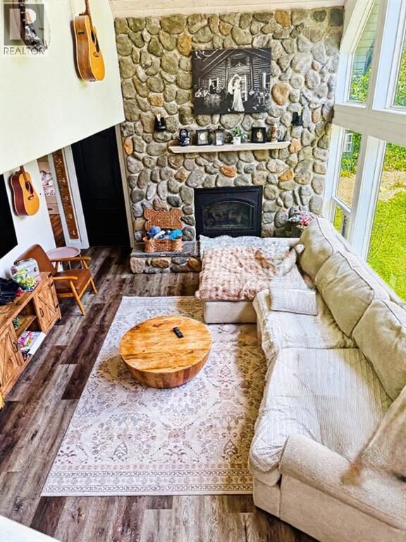 Property Photo: 49329 Folding Avenue AB T7V 1X5