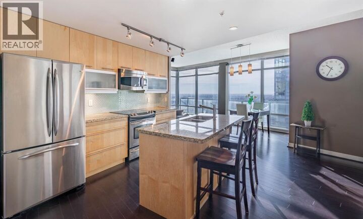 Property Photo: 215 13 Avenue Southwest AB T2R 0V6
