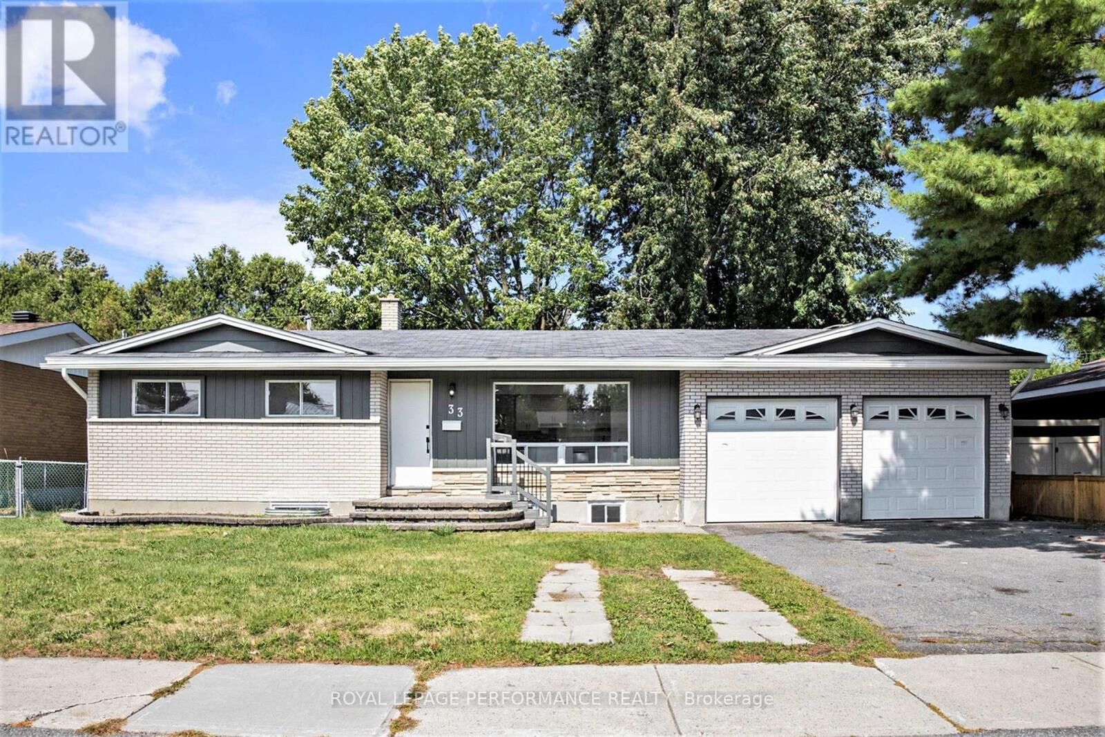 Property Photo:  33-B Majestic Drive  ON K2G 1C6 