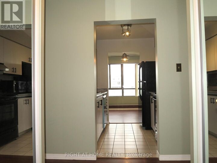 Property Photo: 570 Proudfoot Lane 1011 ON N6H 4Z1