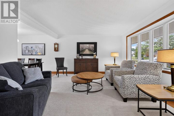 Property Photo:  94 Laronde Ave  ON P6B 5R6 