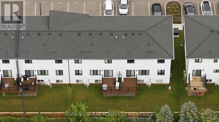 Property Photo: 4263 Fourth Avenue 635 ON L2E 0C2