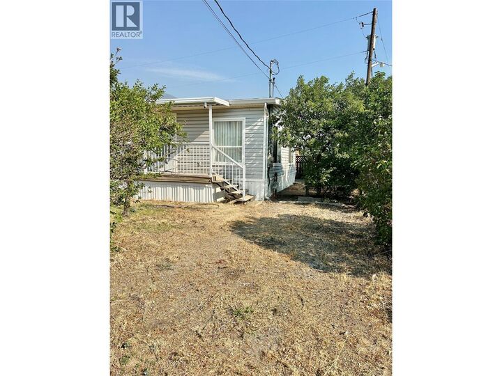 Property Photo:  908 Blakeborough Avenue  BC V0X 1N2 