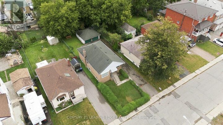 Property Photo: 67 Pitt Avenue ON M1L 2R3