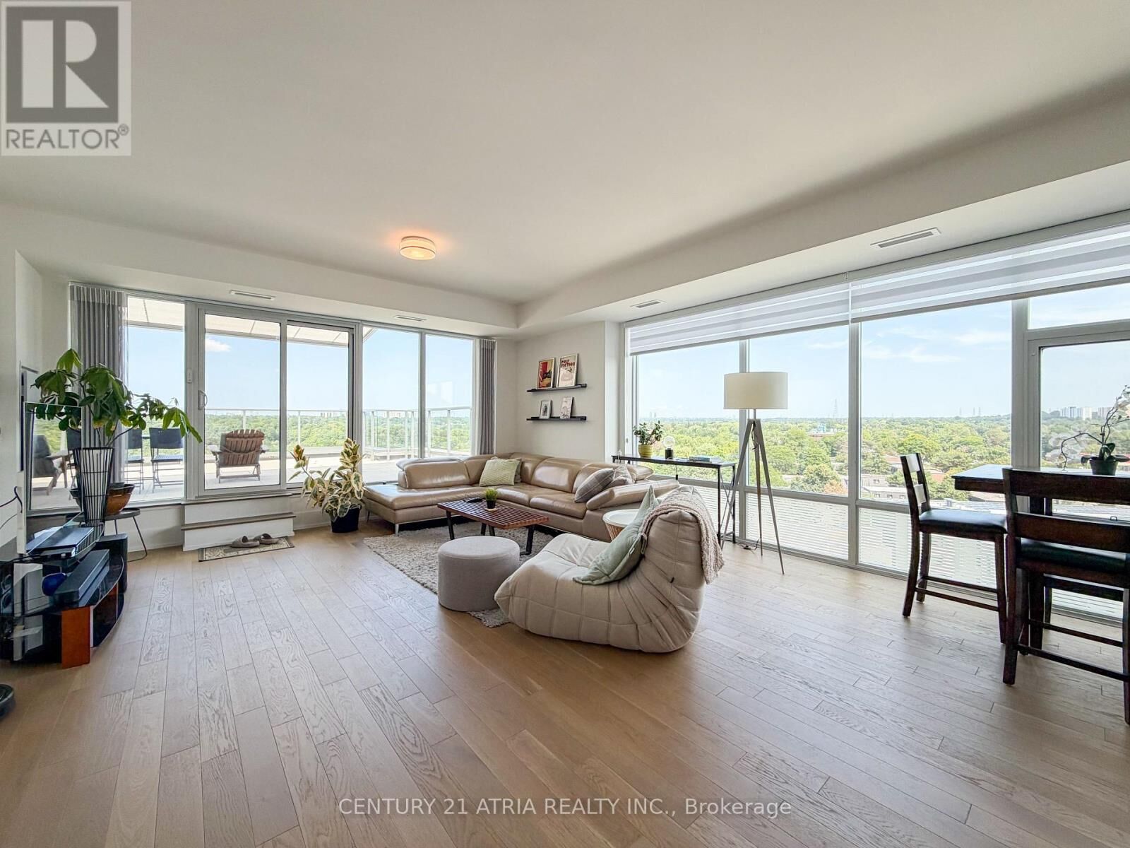 Property Photo:  25 Adra Grado Way 1219  ON M2J 0H6 