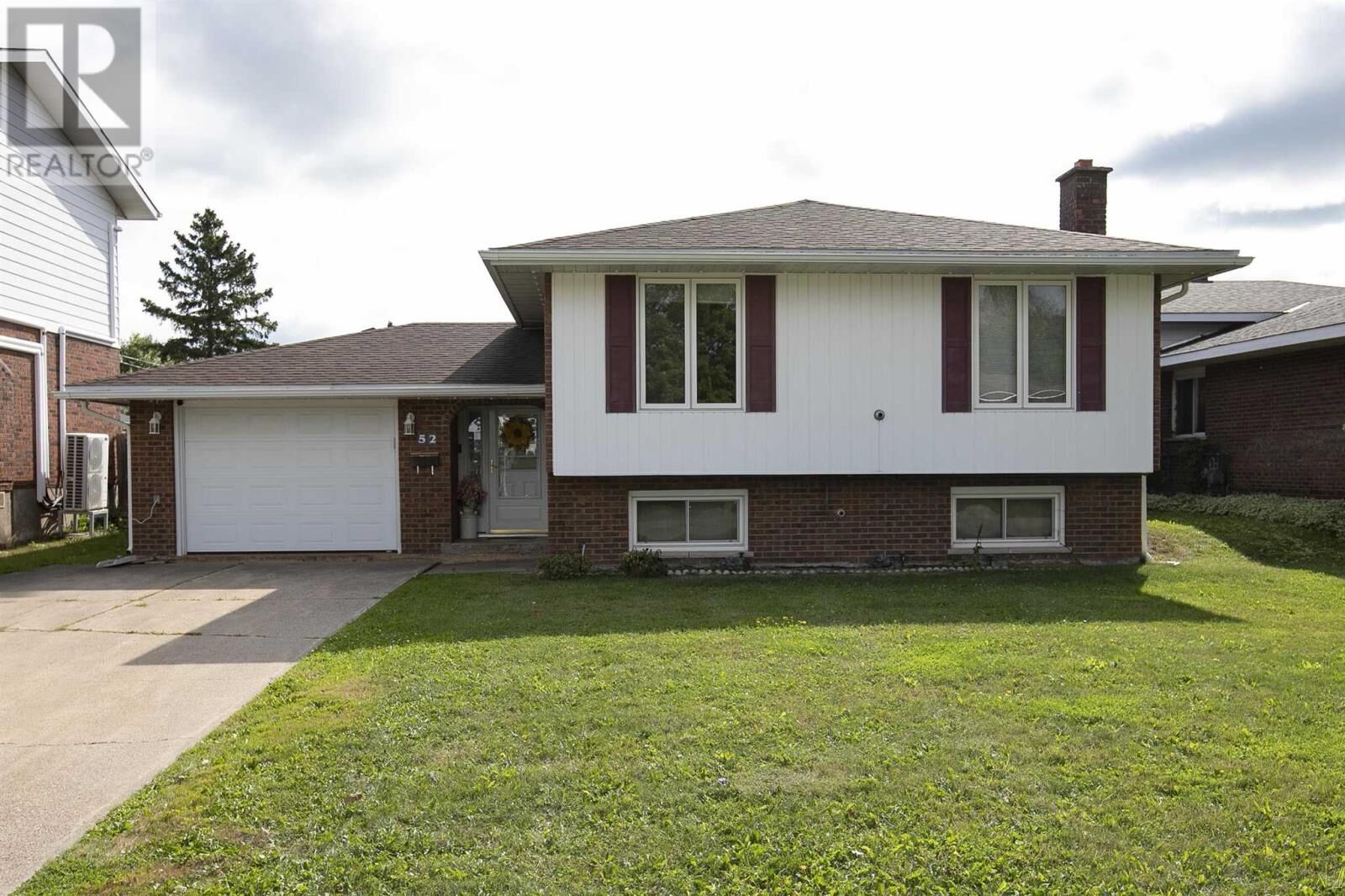 Property Photo: 52 Danby Rd ON P6B 5X6