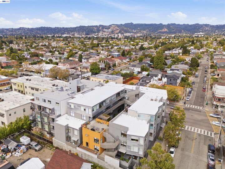 Property Photo: 6501 San Pablo Ave 407 CA 94608
