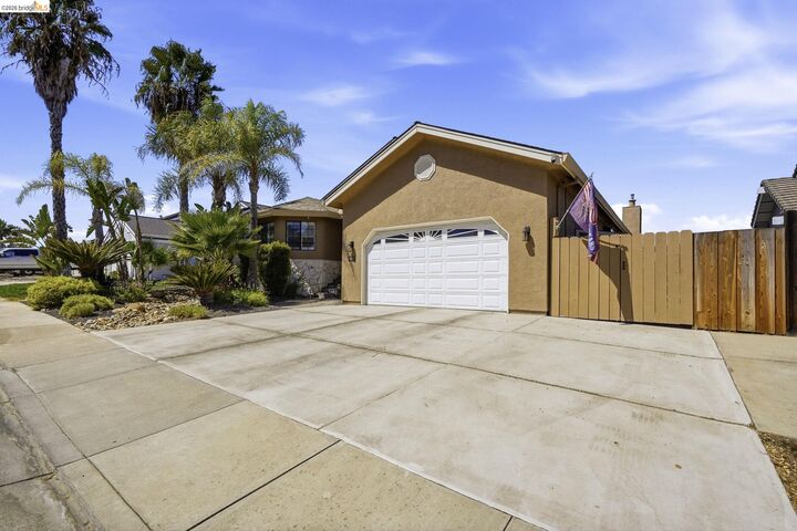 Property Photo:  4841 Spinnaker Way  CA 94505 