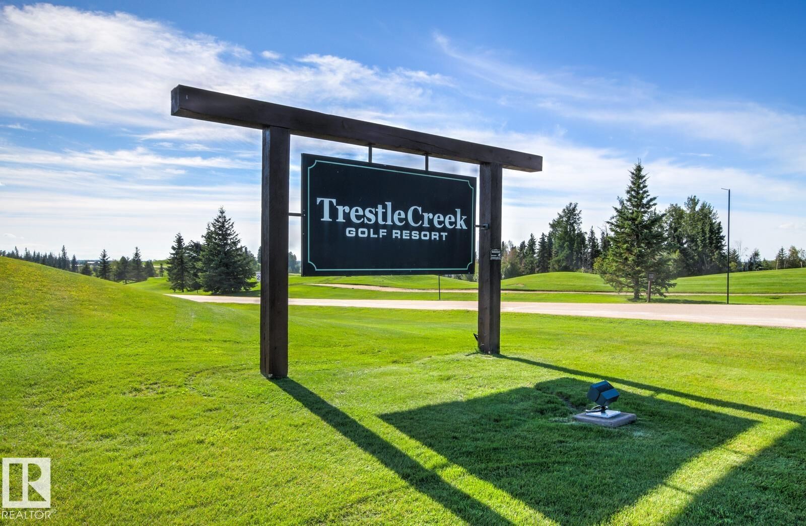 Property Photo:  53126 Rge Road 70 504  AB T0E 0W0 
