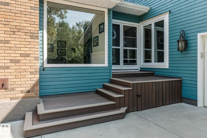 Property Photo: 27208 Twp Road 534 17 AB T7X 3N2