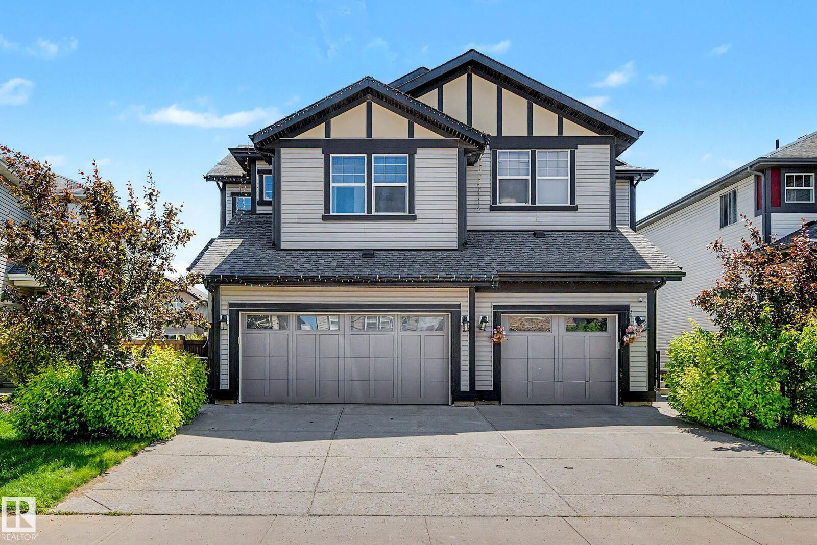 Property Photo: 6107 176 Avenue NW AB T5Y 3N8