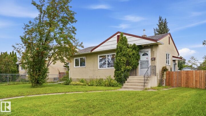 Property Photo:  11415 106 Street NW  AB T5G 2P8 