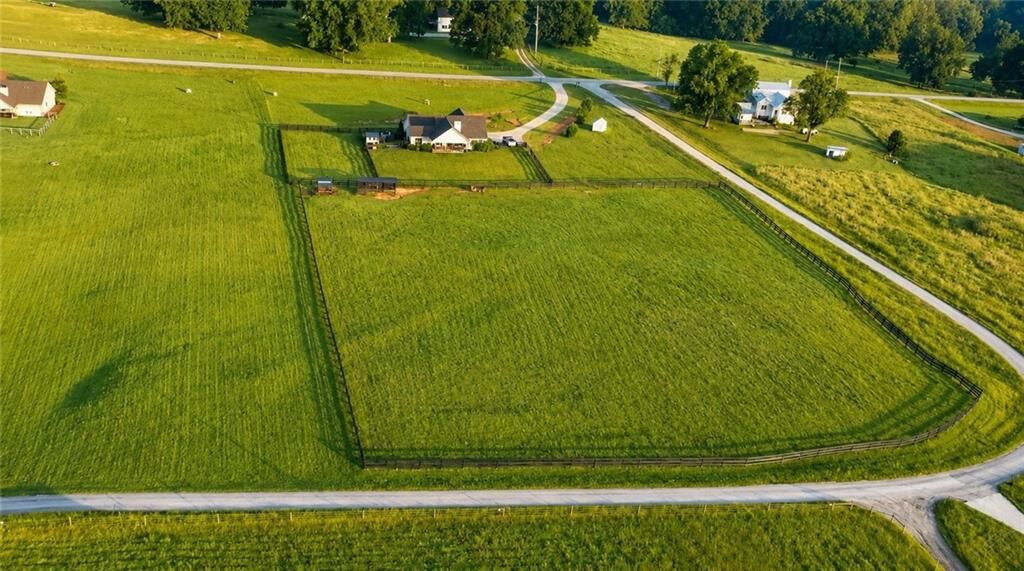 Property Photo:  4404 Smokey Rd  GA 30263 