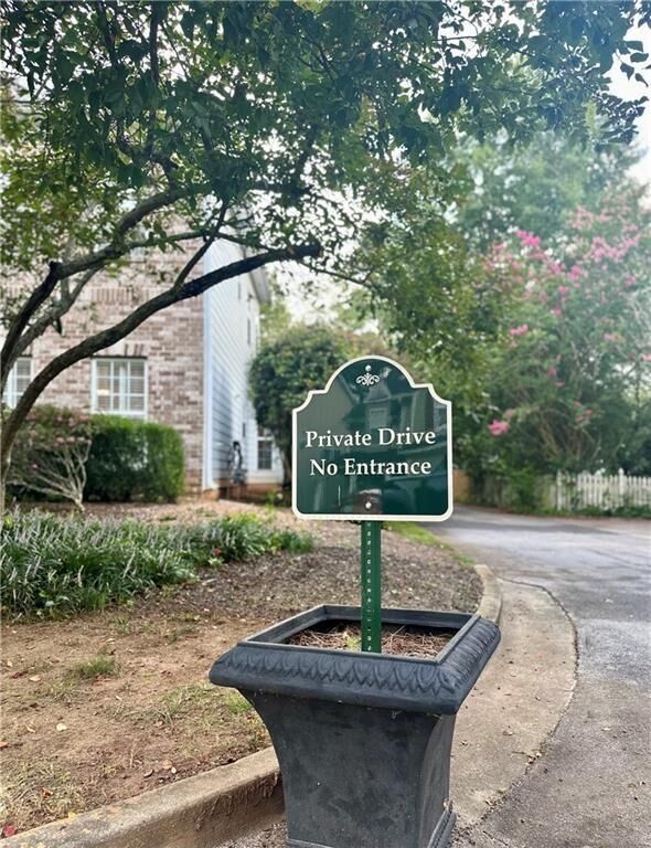 Property Photo:  1224 Crescentwood Lane  GA 30032 